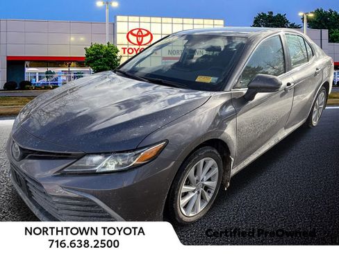 Used 2023 Toyota Camry LE image 12