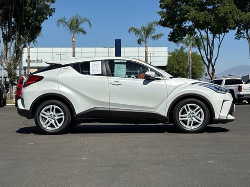 Used 2021 Toyota C-HR LE FWD image 2