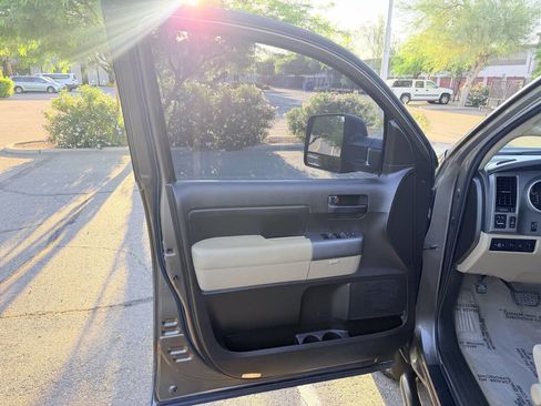 Used 2010 Toyota Tundra 2WD Double Cab image 6