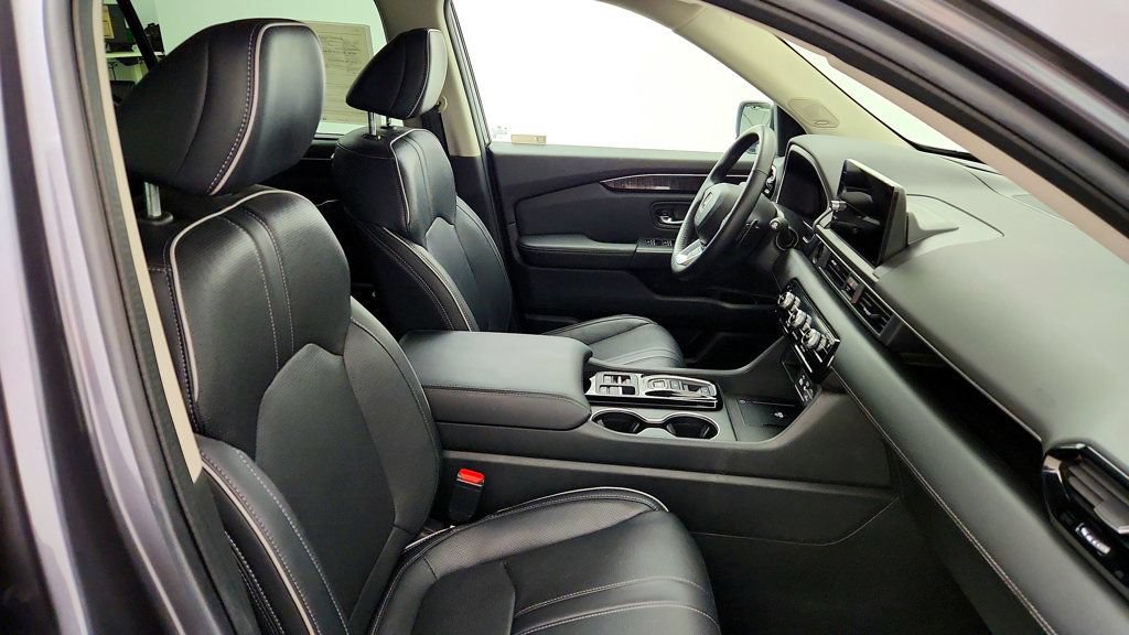 Used 2023 Honda Pilot Elite image 24