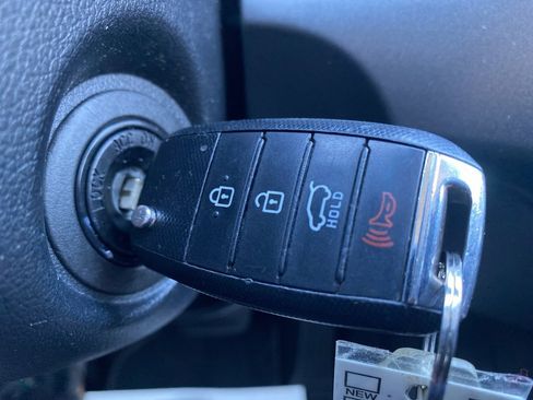 Used 2020 Kia Sportage LX image 26