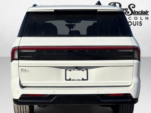 New 2025 Lincoln Navigator L Reserve w/ Jet Appearance Package image 6