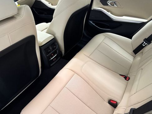 Used 2026 BMW 330i Sedan w/ Premium Package image 21