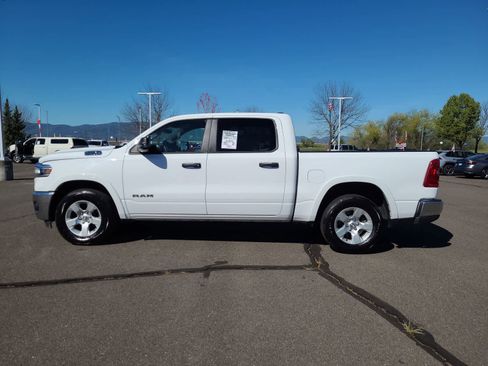 Used 2025 RAM 1500 Big Horn AWD/4WD image 11
