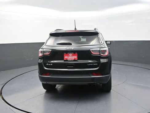 Used 2018 Jeep Compass Limited w/ Navigation Group AWD/4WD image 7