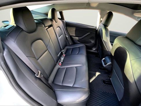 Used 2020 Tesla Model 3 Long Range image 24