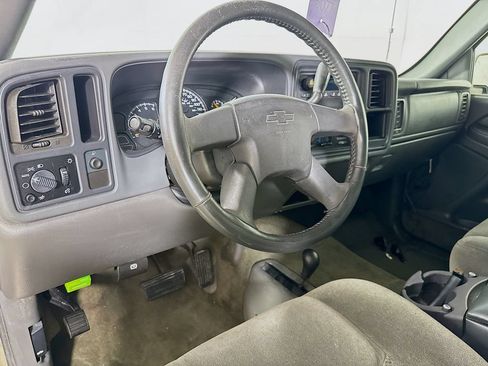 Used 2005 Chevrolet Silverado 1500 LS AWD/4WD image 9
