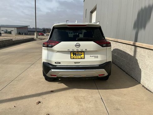Used 2023 Nissan Rogue Platinum AWD/4WD image 5