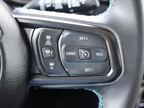 Used 2024 Jeep Wrangler Unlimited Rubicon 4xe AWD/4WD image 33