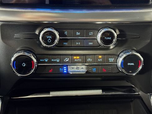 Used 2022 Ford F150 Lariat w/ Max Trailer Tow Package AWD/4WD image 19