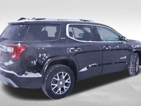 Certified 2023 GMC Acadia SLT w/ Preferred Package image 5