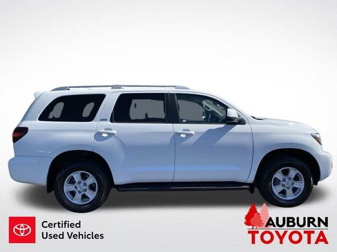 Certified 2021 Toyota Sequoia SR5 AWD/4WD image 9