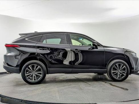 Used 2021 Toyota Venza LE AWD/4WD image 9