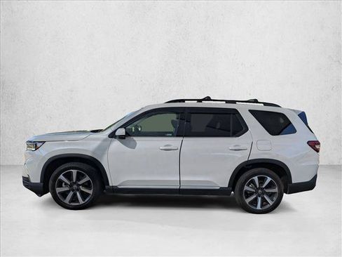 Used 2023 Honda Pilot Touring image 8