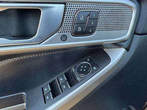 Certified 2023 Ford Explorer Limited w/ Equipment Group 301A image 16