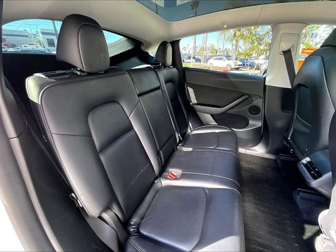 Used 2021 Tesla Model Y Performance image 26