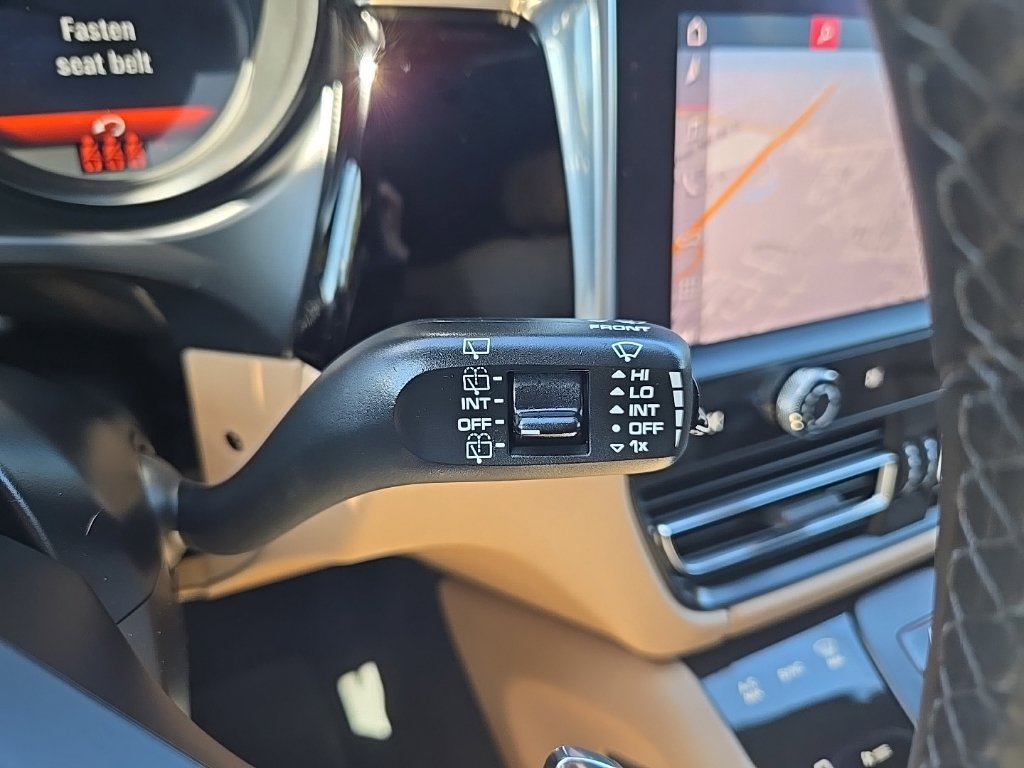 Used 2023 Porsche Macan AWD/4WD image 18