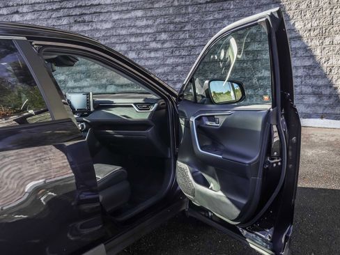 Certified 2019 Toyota RAV4 Limited image 14