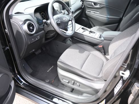 Used 2023 Hyundai Kona SE w/ Cargo Package FWD image 39