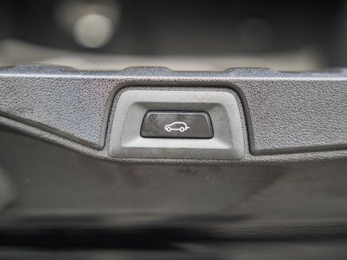 Used 2020 BMW X5 xDrive40i w/ Premium Package image 12