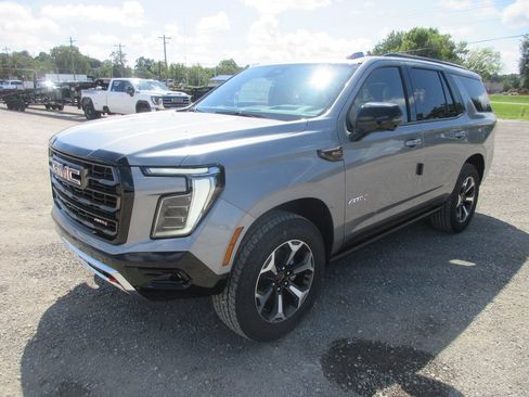 New 2026 GMC Yukon AT4 Ultimate AWD/4WD image 9