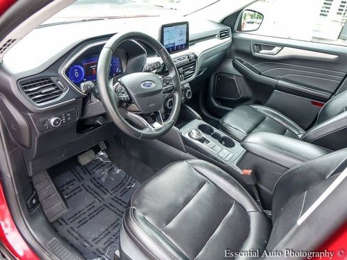 Used 2022 Ford Escape SEL w/ Technology Package AWD/4WD image 10