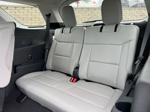 Used 2026 Ford Explorer Active w/ Active Comfort Package image 6