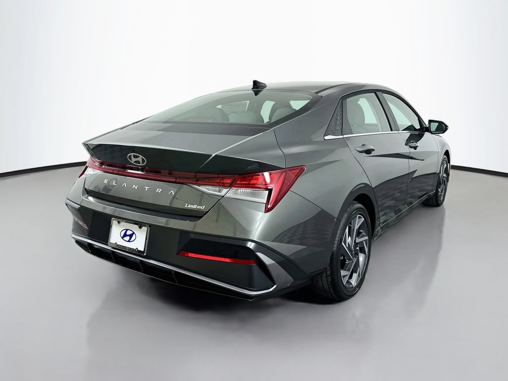 New 2026 Hyundai Elantra Limited FWD image 5