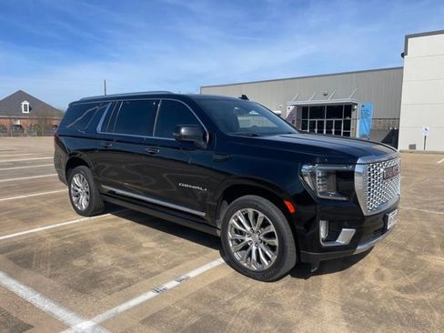 Used 2023 GMC Yukon XL Denali image 2