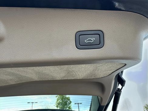 Used 2013 Land Rover Range Rover Sport HSE AWD/4WD image 25