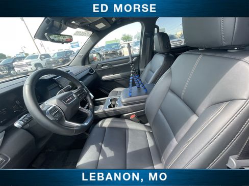Certified 2026 GMC Acadia Elevation w/ Elevation Premium Package FWD image 18