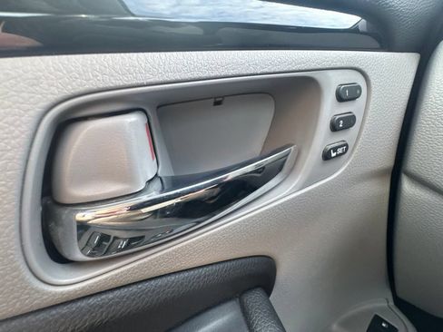 Used 2019 Honda Pilot Touring image 17