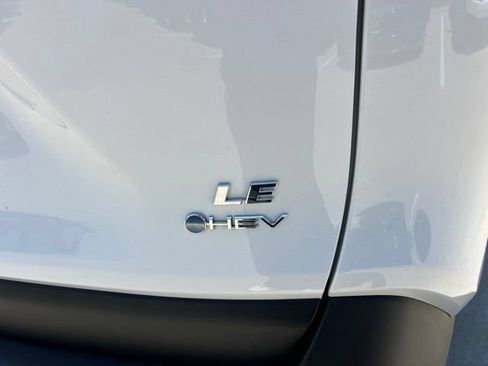 Used 2025 Toyota RAV4 LE AWD/4WD image 5