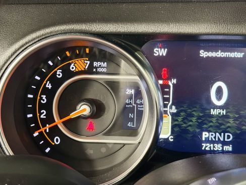 Used 2021 Jeep Wrangler Unlimited Sahara w/ Uconnect 4C Nav & Sound Group image 13