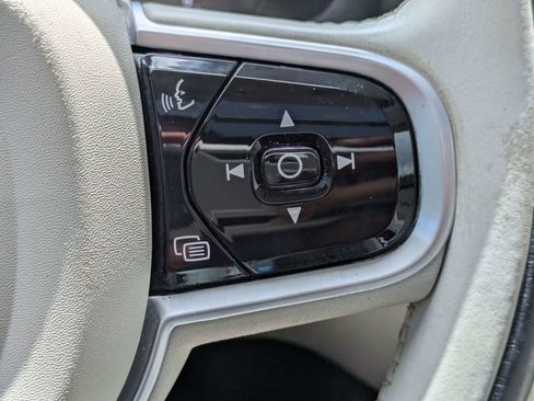 Used 2020 Volvo V60 T5 Momentum FWD image 28