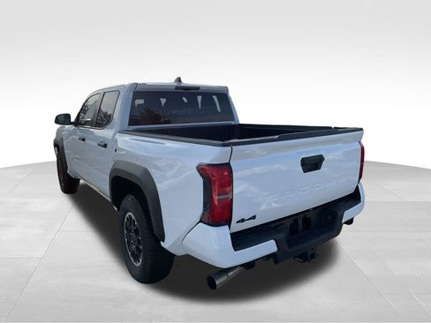Used 2025 Toyota Tacoma TRD Off-Road image 7