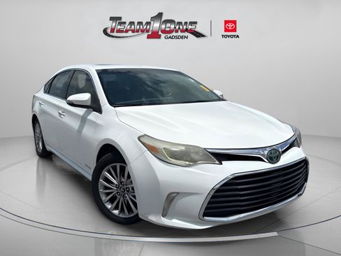 Used 2016 Toyota Avalon Limited w/ Toyota Safety Sense Package FWD image 1