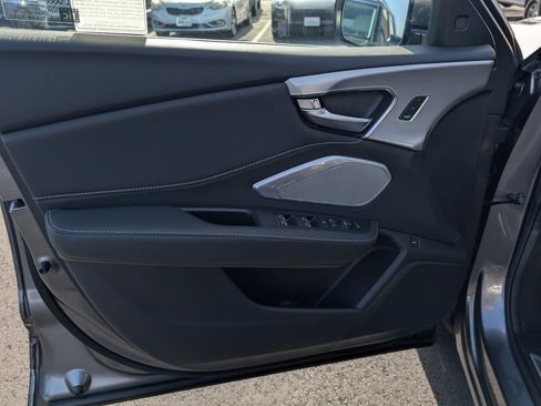Used 2025 Acura RDX SH-AWD w/ Technology Package image 18