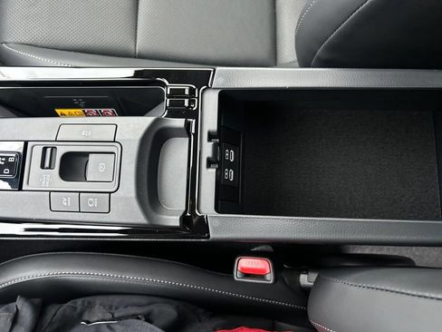 New 2027 Toyota Prius XLE AWD/4WD image 23
