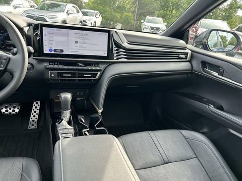 Used 2025 Toyota Camry XSE AWD/4WD image 16