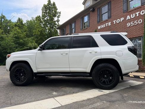 Used 2016 Toyota 4Runner Trail Premium AWD/4WD image 2