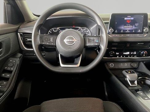 Used 2023 Nissan Rogue SV AWD/4WD image 8