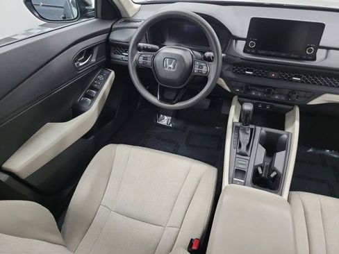 Used 2025 Honda Accord SE image 15