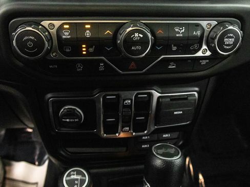 Used 2022 Jeep Wrangler Unlimited Sport image 27