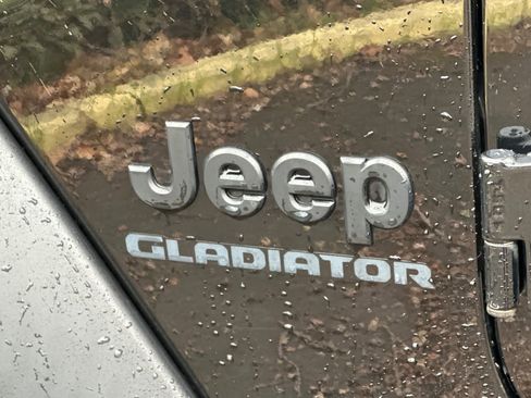 Used 2020 Jeep Gladiator Sport w/ Quick Order Package 24S image 26