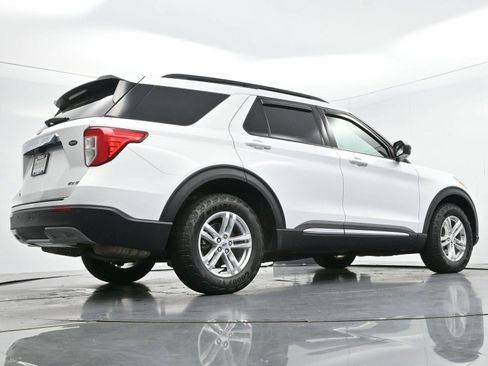 Used 2023 Ford Explorer XLT w/ Equipment Group 202A AWD/4WD image 54