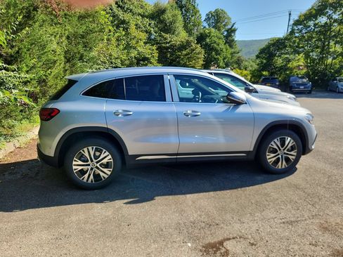 New 2026 Mercedes-Benz GLA 250 4MATIC image 2