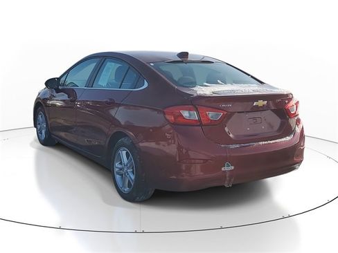 Used 2018 Chevrolet Cruze LT image 3