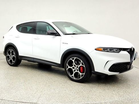 Used 2024 Alfa Romeo Tonale Veloce AWD/4WD image 3