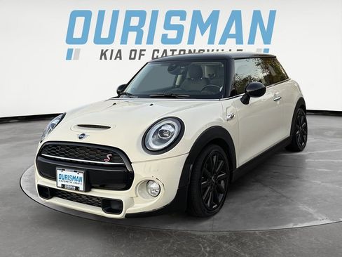Used 2019 MINI Cooper S w/ Premium Package image 2